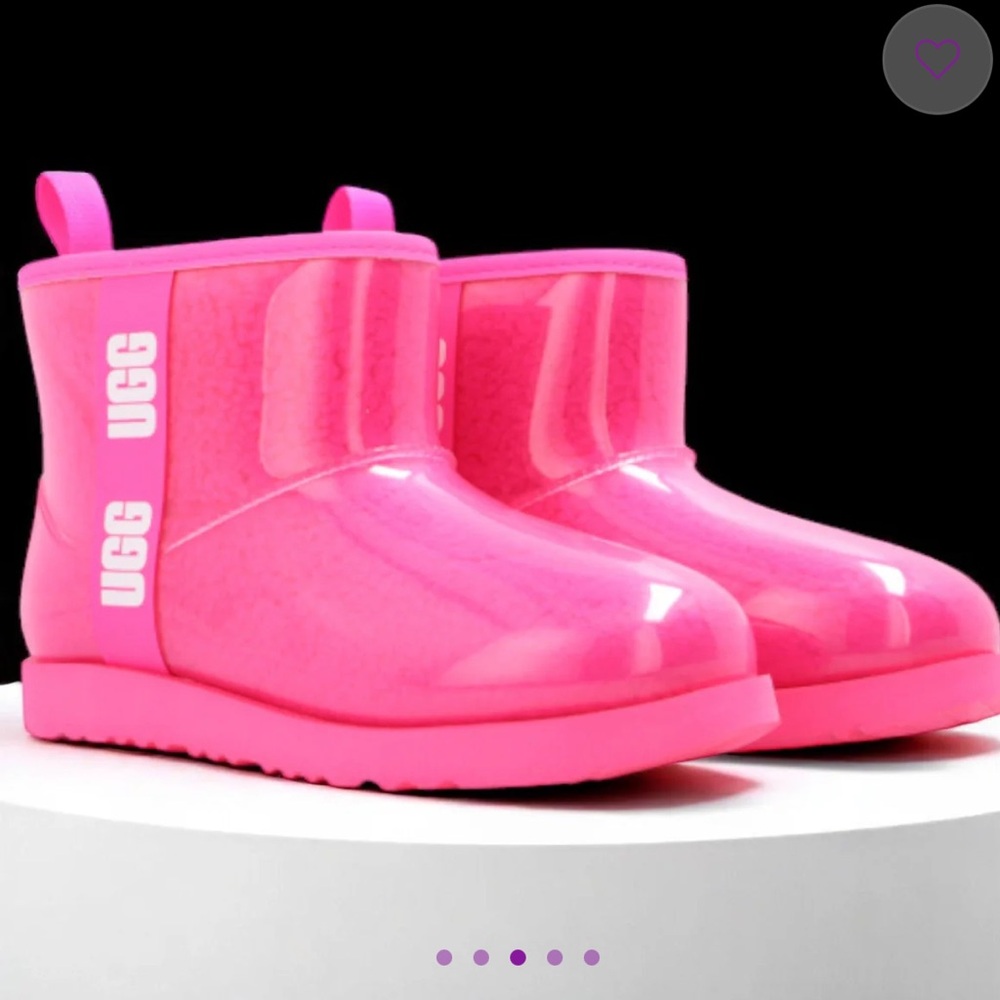 UGG Mini Clear Boot in Hot Pink kids size 6/womens 7.5 - Picture 2 of 4